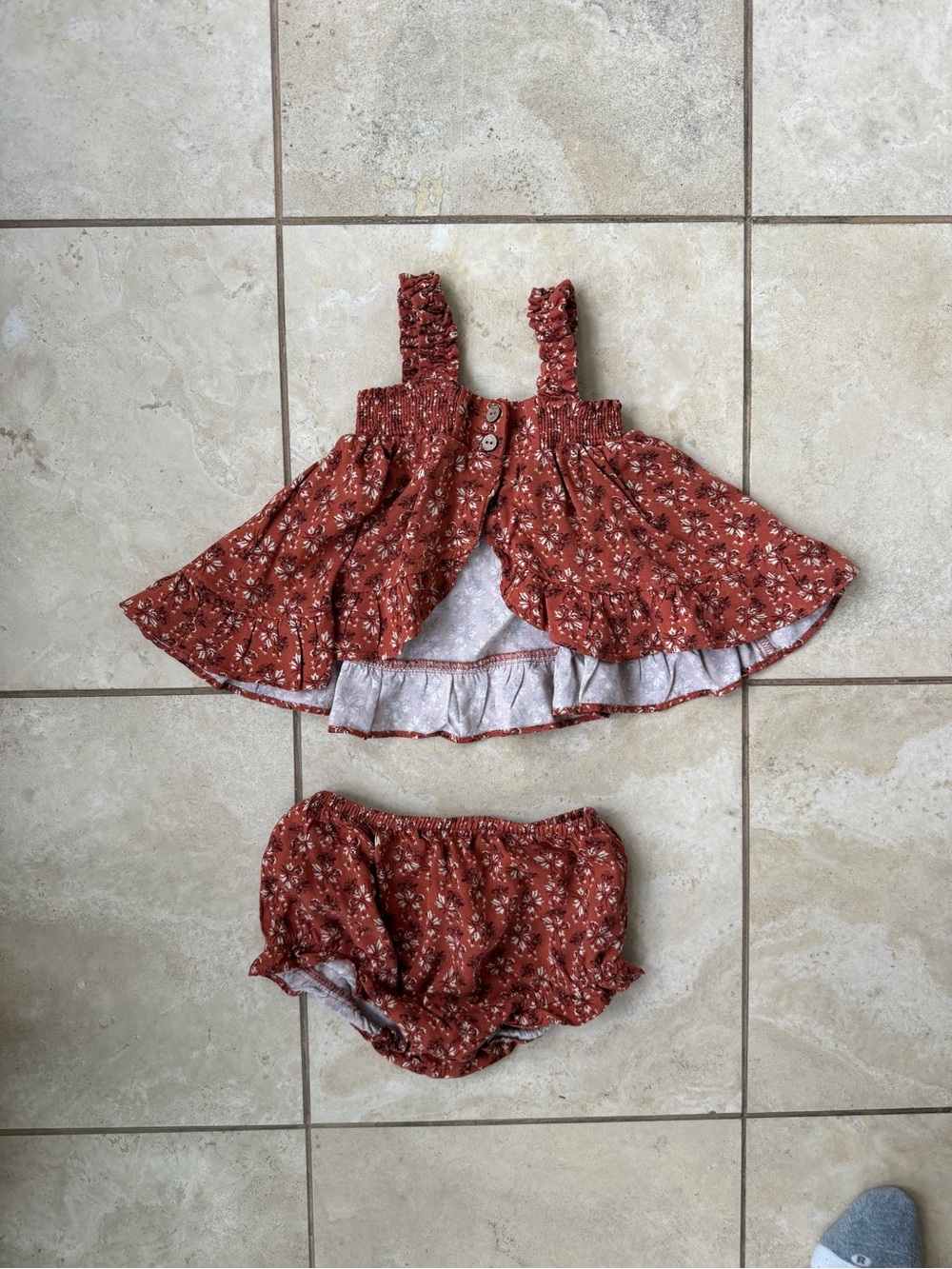 Rylee + Cru Rust Floral Ruffled Tank & Bloomers Set - Picture 3 of 4